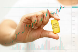 Read more about the article Gold Prices Fall Slightly as US Dollar Gains Strength