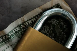 US Core PCE Inflation Likely Rises to 2.9% in July, Keeping Fed in Spotlight