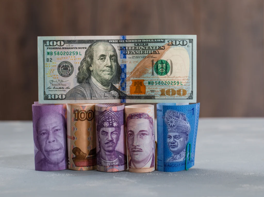 USD/CHF Falls Below 0.8100