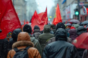 Read more about the article Russia May Lose Hundreds of Planes by 2030 &mdash; Ruble Could Feel the Pressure