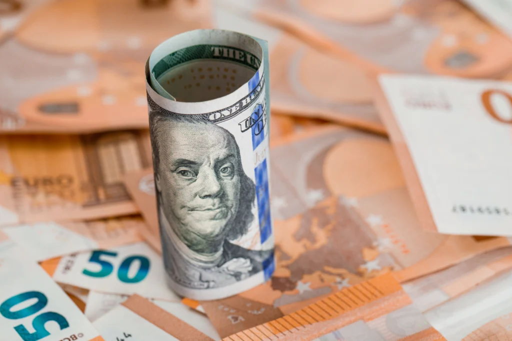 USD/CHF Reaches Monthly High Above 0.8000 as Dollar Stays Strong and Swiss Data Weakens